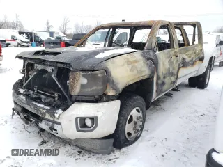 2019 GMC Sierra 3500HD Denali z VIN 1GT42WEYXKF150470, wystawiony jako Copart lot #86963724 z przebiegiem Nie podano mil oraz Nie do naprawy. Historia ofert i sprzedaży dostępna na DreamBid. Obrazek 1.