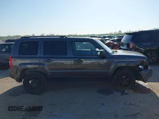 2015 Jeep Patriot Sport with VIN 1C4NJPBB5FD429467, listed as a IAAI auction lot 41972930 with 224,590 mi miles and . Bid and sale history available at carsss.com. Image 13.