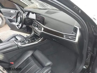 2021 BMW X7 xDrive40i with VIN 5UXCW2C05M9D95315, listed as a IAAI auction lot 41843811 with 58,857 mi miles. Bid and sale history available at carsss.com. Image 5.