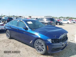 2020 BMW 5 Series 530i z VIN WBAJR3C03LCD11920, wystawiony jako IAAI lot #40532169 z przebiegiem 26 023 mil mil oraz . Historia ofert i sprzedaży dostępna na DreamBid. Obrazek 1.