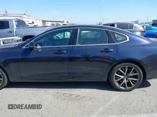 2017 Volvo S90 Momentum z VIN YV1102AK0H1012018, wystawiony jako IAAI lot #42014173 z przebiegiem 155 159 mil mil oraz . Historia ofert i sprzedaży dostępna na DreamBid. Obrazek 14.