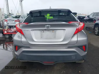 2018 Toyota C-HR XLE z VIN NMTKHMBX0JR007935, wystawiony jako IAAI lot #41805818 z przebiegiem 58 366 mil mil oraz . Historia ofert i sprzedaży dostępna na DreamBid. Obrazek 17.