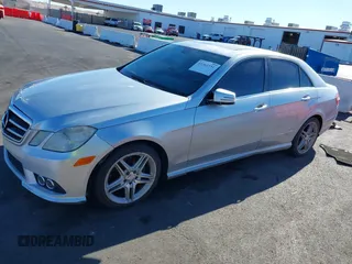 2010 Mercedes-Benz E 350 Luxury z VIN WDDHF5GB2AA052480, wystawiony jako IAAI lot #41361531 z przebiegiem 154 443 mil mil oraz . Historia ofert i sprzedaży dostępna na DreamBid. Obrazek 12.