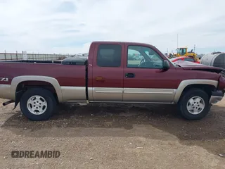 2003 Chevrolet Silverado 1500 LS with VIN 2GCEK19T631385785, listed as a IAAI auction lot 41813987 with 215,131 mi miles. Bid and sale history available at carsss.com. Image 13.
