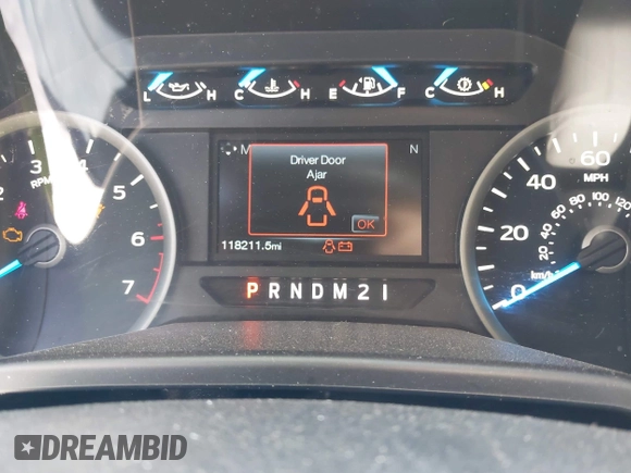 2016 Ford F-150 XLT with VIN 1FTFW1EGXGFD60758, listed as a IAAI auction lot 42060023 with 118,211 mi miles and . Bid and sale history available at carsss.com. Image 7.