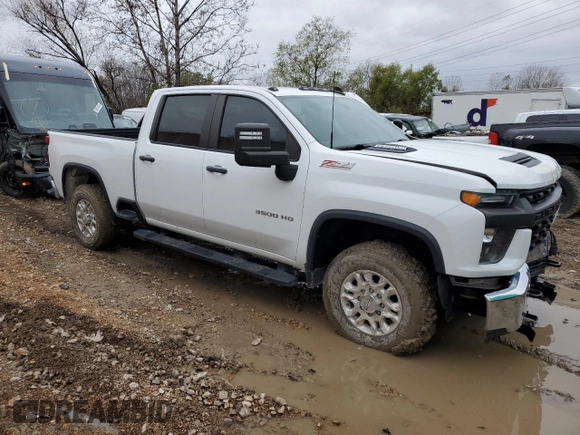 2020 Chevrolet Silverado 3500HD Work Truck with VIN 1GC4YSEY4LF181349, listed as a Copart auction lot 80557094 with 58,469 mi miles and Salvage Title. Bid and sale history available at carsss.com. Image 4.