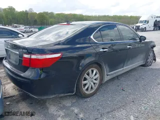 2007 Lexus LS 460 with VIN JTHBL46F975043783, listed as a IAAI auction lot 41933126 with 227,137 mi miles. Bid and sale history available at carsss.com. Image 4.