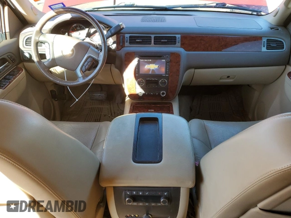 2014 Chevrolet Suburban LTZ with VIN 1GNSCKE08ER168239, listed as a Copart auction lot 42143915 with 137,902 mi miles and Salvage title. Bid and sale history available at DreamBid. Image 8.