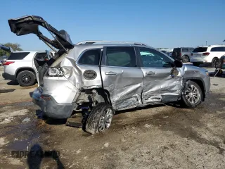 2019 Jeep Cherokee Latitude Plus with VIN 1C4PJLLB7KD197030, listed as a Copart auction lot 52854545 with 154,503 mi miles and Non Repairable. Bid and sale history available at carsss.com. Image 3.