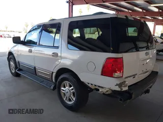 2004 Ford Expedition Special Service with VIN 1FMRU15W04LA07318, listed as a IAAI auction lot 41735520 with 231,051 mi miles. Bid and sale history available at carsss.com. Image 3.