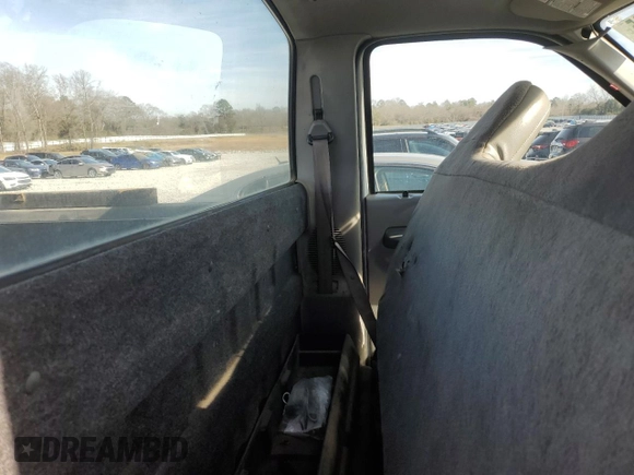 2000 Ford Super Duty F-250 XL with VIN 1FTNF21F6YEE07189, listed as a Copart auction lot 88033105 with 255,739 mi miles and Salvage Title. Bid and sale history available at carsss.com. Image 10.