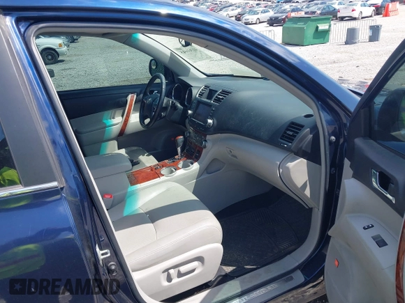 2012 Toyota Highlander Limited with VIN 5TDYK3EH0CS072699, listed as a IAAI auction lot 41861645 with 183,815 mi miles and . Bid and sale history available at DreamBid. Image 5.