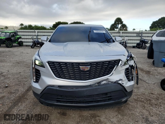 2019 Cadillac XT4 FWD Luxury z VIN 1GYAZAR42KF119510, wystawiony jako Copart lot #70954254 z przebiegiem 57 498 mil mil oraz Szkoda całkowita • Salvage title. Historia ofert i sprzedaży dostępna na DreamBid. Obrazek 5.