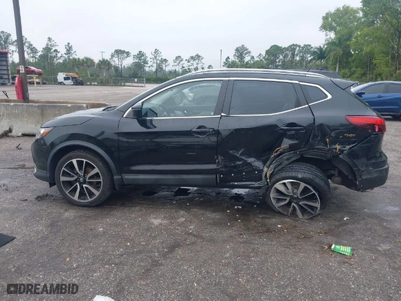 2017 Nissan Rogue Sport SL with VIN JN1BJ1CR5HW140854, listed as a IAAI auction lot 41409419 with 59,144 mi miles. Bid and sale history available at carsss.com. Image 14.