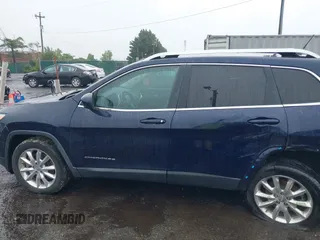 2014 Jeep Cherokee Limited with VIN 1C4PJMDS0EW277301, listed as a IAAI auction lot 42357034 with 61,825 mi miles and . Bid and sale history available at DreamBid. Image 14.