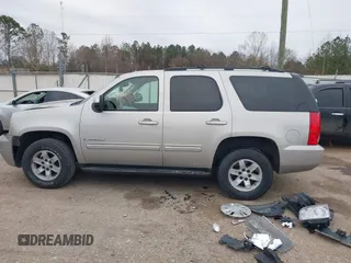2009 GMC Yukon SLT 4SB with VIN 1GKFK33069R240779, listed as a IAAI auction lot 41639862 with 182,709 mi miles and . Bid and sale history available at DreamBid. Image 15.