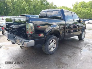 2006 Ford F-150 XLT z VIN 1FTPW14556KB25310, wystawiony jako IAAI lot #42345739 z przebiegiem 204 452 mil mil oraz . Historia ofert i sprzedaży dostępna na DreamBid. Obrazek 4.