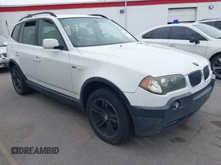 2004 BMW X3 3.0i z VIN WBXPA93404WA66524, wystawiony jako IAAI lot #42251545 z przebiegiem 205 560 mil mil oraz . Historia ofert i sprzedaży dostępna na DreamBid. Obrazek 1.