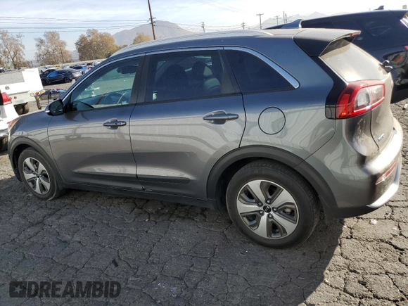 2018 Kia Niro Touring with VIN KNDCE3LC5J5132391, listed as a Copart auction lot 86009974 with 175,641 mi miles and Clean Title. Bid and sale history available at carsss.com. Image 2.