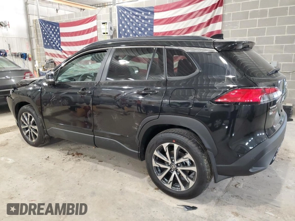 2025 Toyota Corolla Cross XLE с VIN 7MUDAABG0SV129473, выставлен на аукционе Copart как лот 52021975 с пробегом 9 748 миль миль и Списание • Salvage title. История ставок и продаж доступна на DreamBid. Изображение 2.