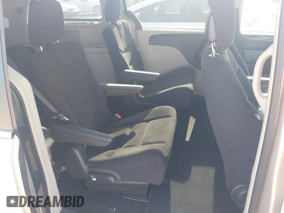 2014 Chrysler Town & Country Touring with VIN 2C4RC1BG0ER422698, listed as a IAAI auction lot 42086592 with 66,659 mi miles. Bid and sale history available at carsss.com. Image 8.