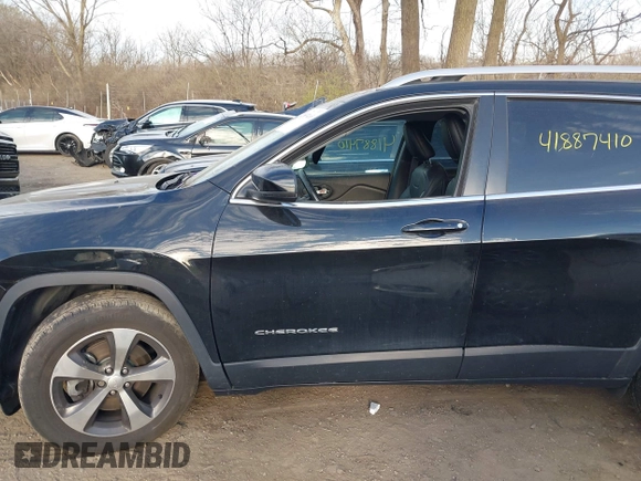 2020 Jeep Cherokee Limited with VIN 1C4PJMDX4LD575922, listed as a IAAI auction lot 41887410 with 23,384 mi miles and . Bid and sale history available at DreamBid. Image 15.