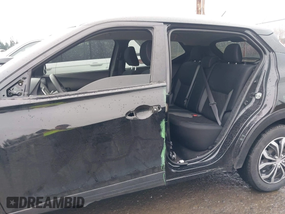 2019 Nissan Kicks SR with VIN 3N1CP5CU8KL566131, listed as a IAAI auction lot 41871449 with 41,041 mi miles and . Bid and sale history available at carsss.com. Image 6.