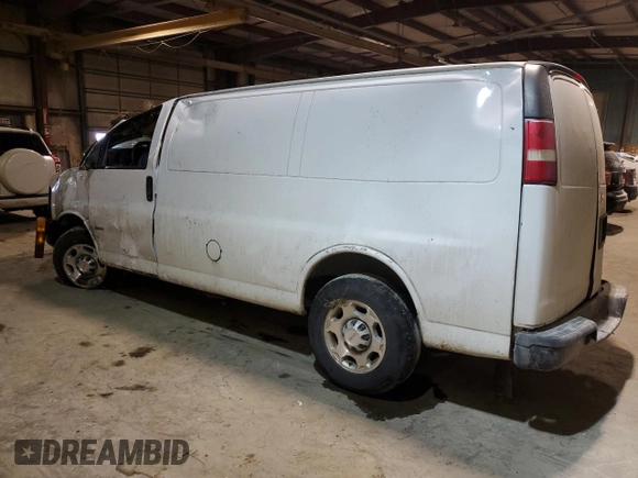 2009 GMC Savana Cargo Van with VIN 1GTGG256091104465, listed as a Copart auction lot 88076095 with 0 mi miles and Salvage Title. Bid and sale history available at carsss.com. Image 2.