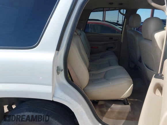 2005 GMC Yukon SLT z VIN 1GKEC13TX5R276234, wystawiony jako IAAI lot #42127846 z przebiegiem 210 802 mil mil oraz . Historia ofert i sprzedaży dostępna na DreamBid. Obrazek 8.