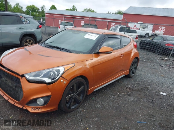2013 Hyundai Veloster Turbo z VIN KMHTC6AE3DU124744, wystawiony jako IAAI lot #42242242 z przebiegiem 115 757 mil mil oraz . Historia ofert i sprzedaży dostępna na DreamBid. Obrazek 17.