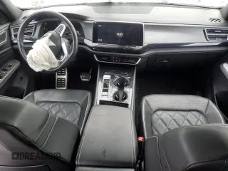 2024 Volkswagen Atlas SEL Premium R-Line with VIN 1V2FE2CA9RC206858, listed as a Copart auction lot 88240845 with 11,294 mi miles and Salvage title. Bid and sale history available at DreamBid. Image 8.