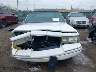 1994 Lincoln Town Car Executive with VIN 1LNLM81WXRY695472, listed as a IAAI auction lot 42017751 with 118,072 mi miles. Bid and sale history available at carsss.com. Image 11.