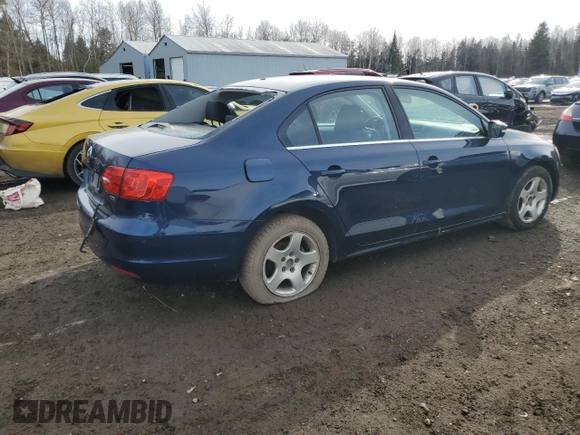 2014 Volkswagen Jetta Comfortline with VIN 3VWDL7AJ3EM389579, listed as a Copart auction lot 47085025 with 261,379 mi miles and Clean title. Bid and sale history available at DreamBid. Image 3.