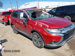 2019 Mitsubishi Outlander SE z VIN JA4AD3A31KZ021189, wystawiony jako IAAI lot #41677913 z przebiegiem 136 130 mil mil oraz . Historia ofert i sprzedaży dostępna na DreamBid. Obrazek 1.