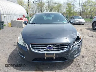 2012 Volvo S60 T5 z VIN YV1622FS4C2144565, wystawiony jako IAAI lot #42114176 z przebiegiem 143 788 mil mil oraz . Historia ofert i sprzedaży dostępna na DreamBid. Obrazek 12.