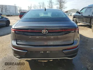 2024 Toyota Crown XLE z VIN JTDAAAAFXR3019516, wystawiony jako Copart lot #53822055 z przebiegiem 23 775 mil mil oraz Szkoda całkowita • Salvage title. Historia ofert i sprzedaży dostępna na DreamBid. Obrazek 6.