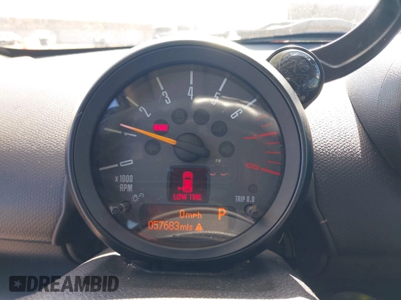 2016 MINI Countryman S z VIN WMWZC5C57GWU00192, wystawiony jako IAAI lot #42345660 z przebiegiem 57 683 mil mil oraz . Historia ofert i sprzedaży dostępna na DreamBid. Obrazek 7.