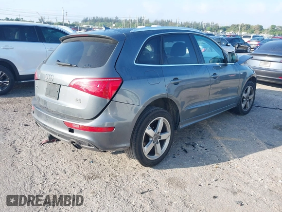 2012 Audi Q5 3.2L Premium Plus with VIN WA1DKAFP2CA038361, listed as a IAAI auction lot 41758998 with 197,505 mi miles. Bid and sale history available at carsss.com. Image 4.