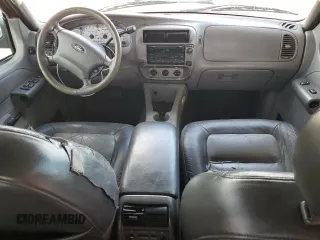 2003 Ford Explorer Sport Trac XLS z VIN 1FMZU67EX3UC07584, wystawiony jako Copart lot #60420185 z przebiegiem 114 575 mil mil oraz Szkoda całkowita • Salvage title. Historia ofert i sprzedaży dostępna na DreamBid. Obrazek 8.