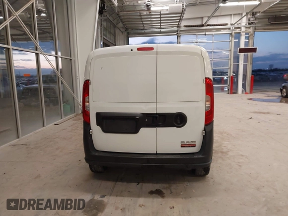 2019 Ram ProMaster City Cargo Tradesman z VIN ZFBHRFAB6K6N87710, wystawiony jako IAAI lot #41124995 z przebiegiem 201 012 mil mil oraz . Historia ofert i sprzedaży dostępna na DreamBid. Obrazek 16.