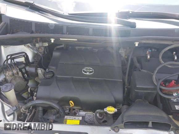 2012 Toyota Sienna XLE z VIN 5TDDK3DCXCS032053, wystawiony jako IAAI lot #42423082 z przebiegiem 338 112 mil mil oraz . Historia ofert i sprzedaży dostępna na DreamBid. Obrazek 10.