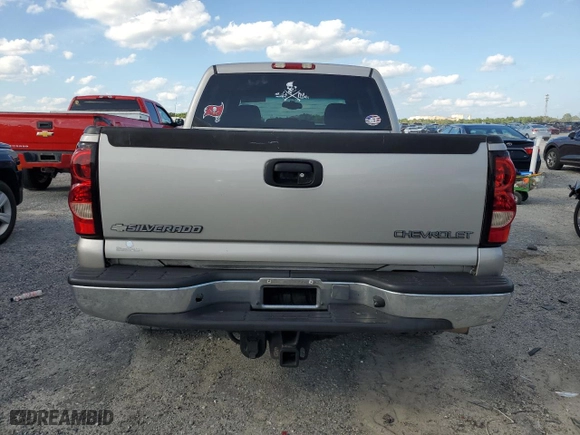2004 Chevrolet Silverado 1500 Crew Cab LS with VIN 2GCEC13T041320938, listed as a Copart auction lot 73381944 with 0 mi miles and Salvage Title. Bid and sale history available at carsss.com. Image 6.