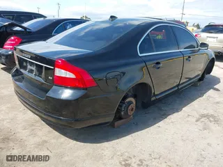 2007 Volvo S80 I6 with VIN YV1AS982071028937, listed as a IAAI auction lot 41892056 with 102,445 mi miles. Bid and sale history available at carsss.com. Image 4.