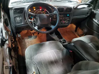 2002 Chevrolet S-10 LS with VIN 1GCCT19W028170655, listed as a Copart auction lot 86591574 with 127,909 mi miles and Salvage Title. Bid and sale history available at carsss.com. Image 8.
