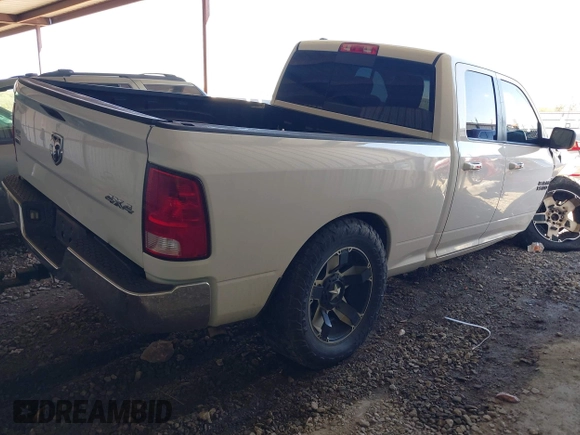 2017 Ram 1500 SLT z VIN 1C6RR7GT6HS537534, wystawiony jako IAAI lot #40744482 z przebiegiem 148 661 mil mil oraz . Historia ofert i sprzedaży dostępna na DreamBid. Obrazek 4.