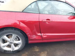 2006 Ford Mustang GT Deluxe with VIN 1ZVHT85H265254423, listed as a IAAI auction lot 41482622 with 122,049 mi miles. Bid and sale history available at carsss.com. Image 6.