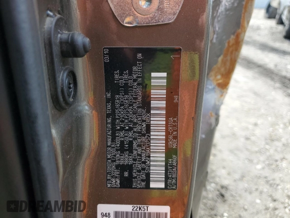 2010 Toyota Tundra z VIN 5TFUW5F19AX137573, wystawiony jako Copart lot #54045955 z przebiegiem 236 068 mil mil oraz Szkoda całkowita • Salvage title. Historia ofert i sprzedaży dostępna na DreamBid. Obrazek 12.