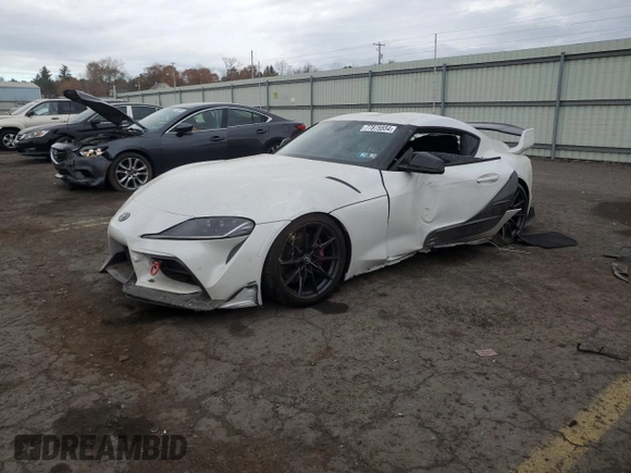 2023 Toyota Supra 3.0 z VIN WZ1DB0G09PW061258, wystawiony jako Copart lot #77875554 z przebiegiem Nie podano mil oraz Szkoda całkowita • Salvage title. Historia ofert i sprzedaży dostępna na DreamBid. Obrazek 1.
