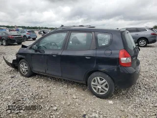 2008 Honda Fit with VIN JHMGD384X8S068090, listed as a Copart auction lot 61133985 with 177,729 mi miles and Clean title. Bid and sale history available at DreamBid. Image 2.