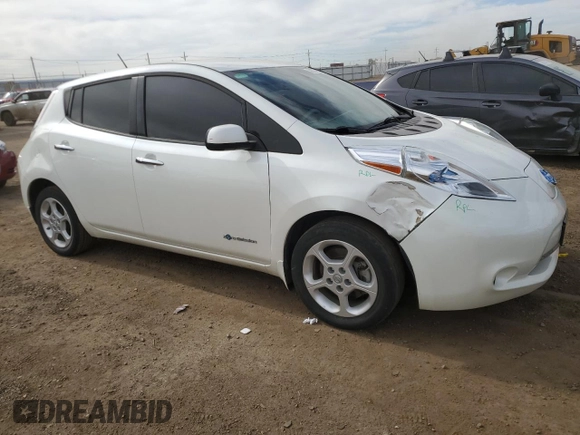 2015 Nissan LEAF S z VIN 1N4AZ0CP4FC302536, wystawiony jako Copart lot #56734025 z przebiegiem 55 940 mil mil oraz Szkoda całkowita • Salvage title. Historia ofert i sprzedaży dostępna na DreamBid. Obrazek 4.